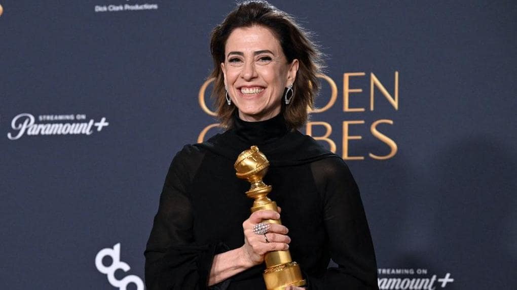 Fernanda Torres venceu Satellite Award de Melhor Atriz em Filme de Drama; na foto, registro de vitória da brasileira na mesma categoria no Globo de OuroFoto: Robyn Beck / AFP
