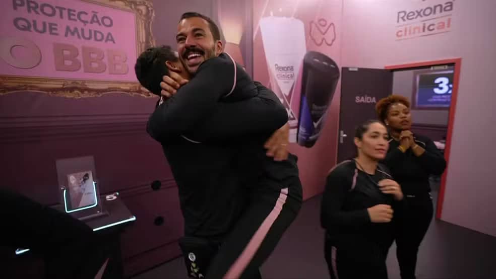 Mateus vence a prova e está imune — Foto: Globo
